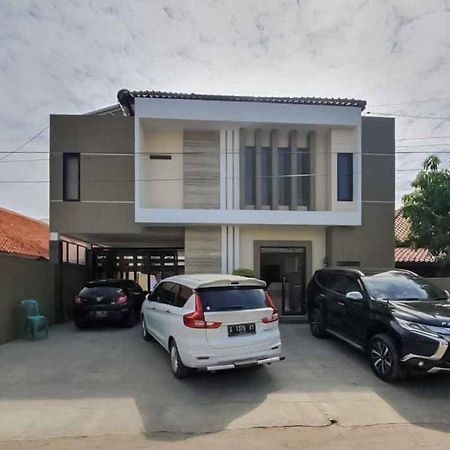 Jatiwangi Syariah Guest House Mitra Reddoorz 마잘렝카 외부 사진